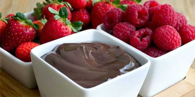 Как устроить романтический ужин: Шоколадный греческий йогурт